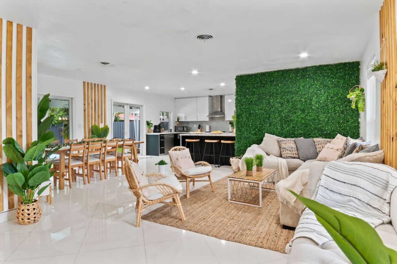 Casa Mayaimi | Tiki Hut | Pool| 10 min to Beach