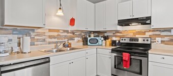 Mountain Vibes - Pleasant Serene Private Townhome