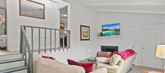 Mountain Vibes - Pleasant Serene Private Townhome