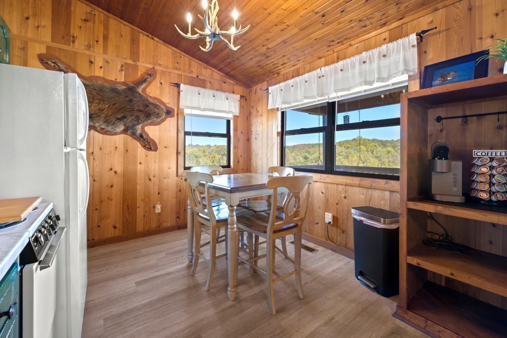 冰箱、微波炉、烤箱、炉灶