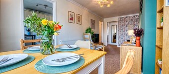 Heather Apt | 3 bedrooms | Sleeps 6 | Southam Centre |Close to HS2 Coventry, Rugby & M40 | Inspire Homes