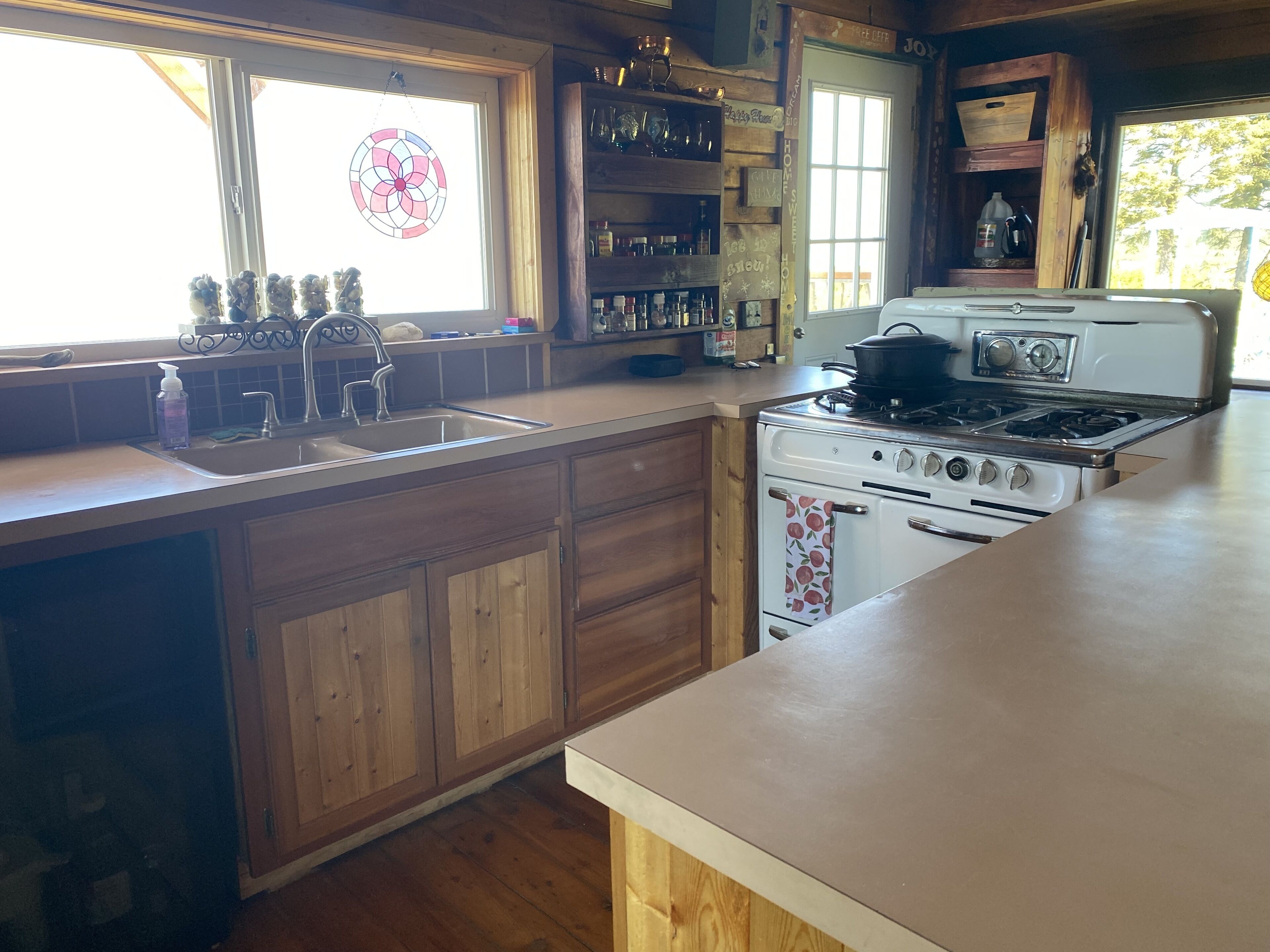 Private Cozy Cabin with Amazing Inlet Views