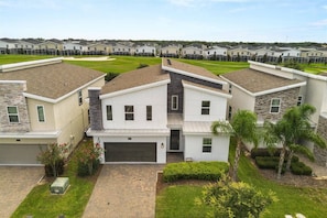 Exterior - 9 Bedroom/ 5 Bathroom Champions Gate (851 PB) (Kissimmee)