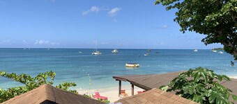 King Suite at Oceanview Resort in Jamaica - Enjoy 7 miles of White Sand Beach! by RedAwning