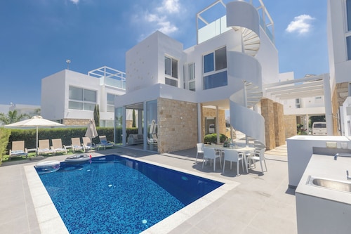 Villa Bailly, Brand New, Elegant 3BDR Protaras Villa with Private Pool