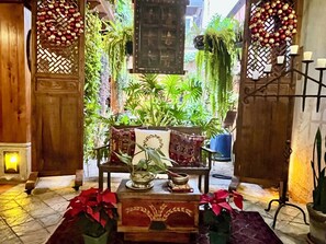 Interior - House of Three Fountains  with Courtyard and rooftop views (Antigua)