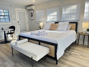 1 bedroom, iron/ironing board, travel cot, free WiFi