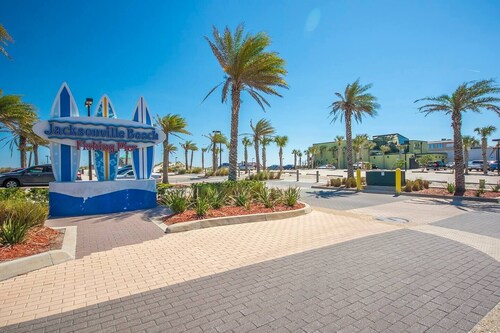 Guesthouse/TPC/GuanaViews/WalkBeach/HotTub