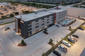 Exterior - La Quinta Inn & Suites By Wyndham Pflugerville (Pflugerville)