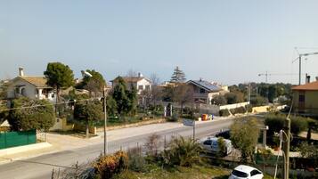 Parkplätze auf dem Gelände