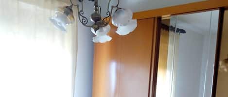 2 bedrooms, desk, iron/ironing board, bed sheets