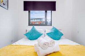 2 chambres, fer et planche à repasser, Wi-Fi gratuit, draps fournis