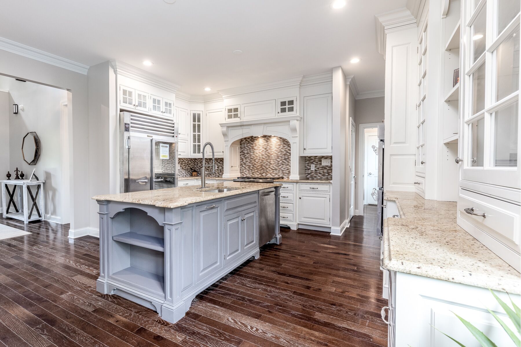 Stunning Executive 5BR, 4.5B home, all for you!