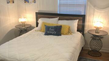 2 bedrooms, desk, iron/ironing board, free WiFi