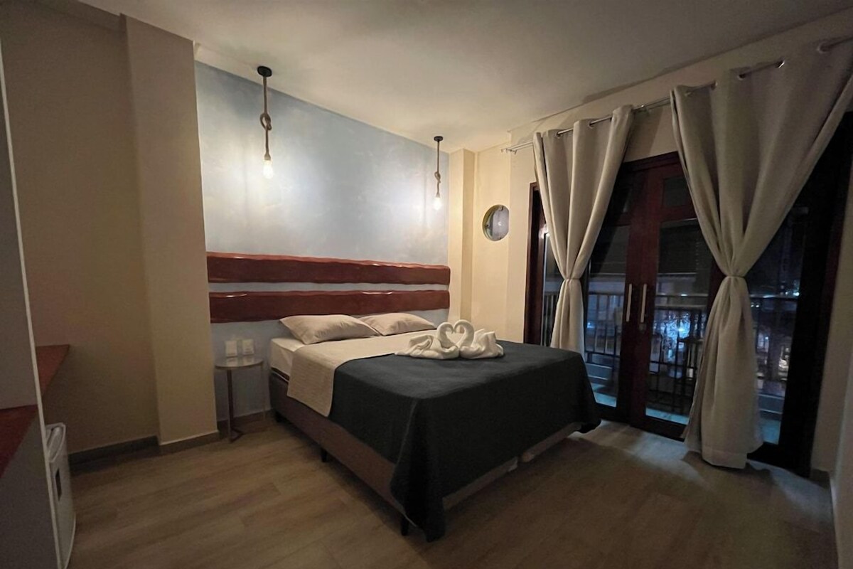 Desk, laptop workspace, WiFi (free), bed sheets