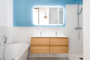 Een douche, een haardroger