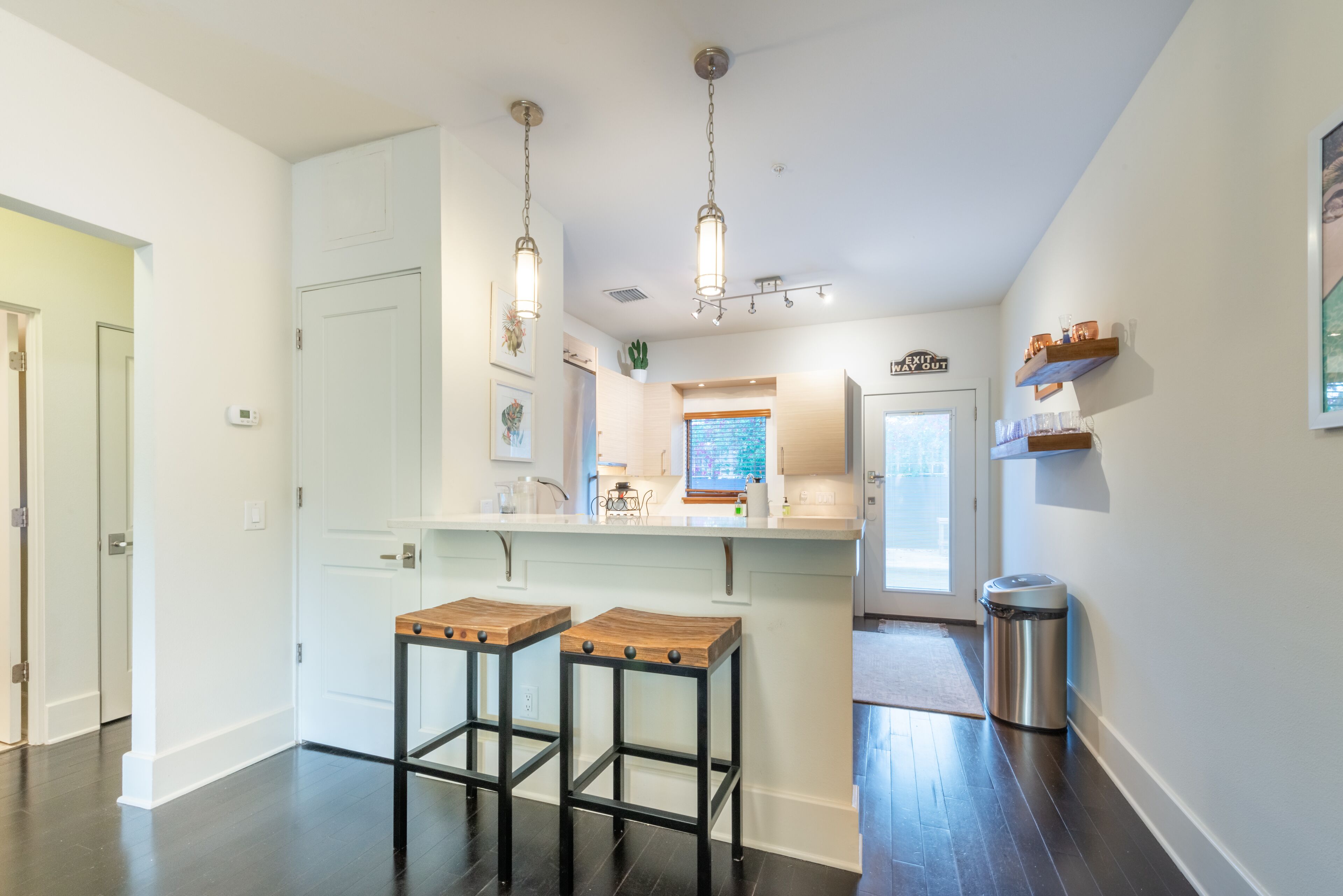 المنشأة من الداخل