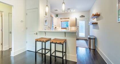 Three Blocks to Park Ave, 2 Blocks to WP Village!!!
