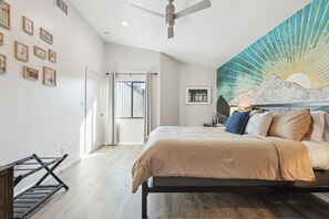 3 bedrooms, desk, iron/ironing board, travel crib - Luxury stay w/ Lake View, Pool, Hot Tub, Fire Pit, Ping Pong | Barton (Austin)