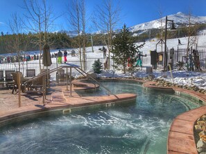 Piscina coperta, piscina all'aperto