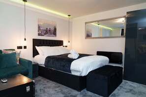 Studio supérieur, salle de bain attenante | 1 chambre