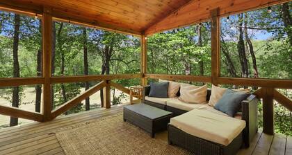 CreekFront Cabin- 4 Acres- FirePit & Place- Game Tables- Private Yet Close to BR