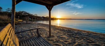Center of Town - Ideal for Beach, Golf & Tennis