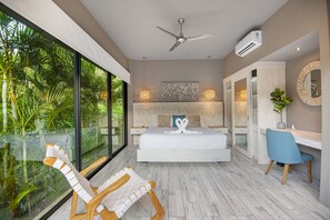5 bedrooms, desk, iron/ironing board, travel cot - Daily house keeping, private pool, and exclusive beach club membership for you to enjoy and relax in 5* (Tamarindo)