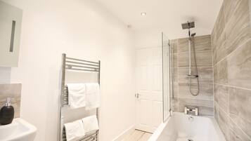 Småhus, privat bad (Willow Cottage) | Bad