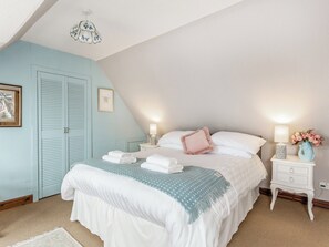 3 bedrooms, free WiFi, bed sheets - A cracking cottage that delivers on all fronts. (Tain)