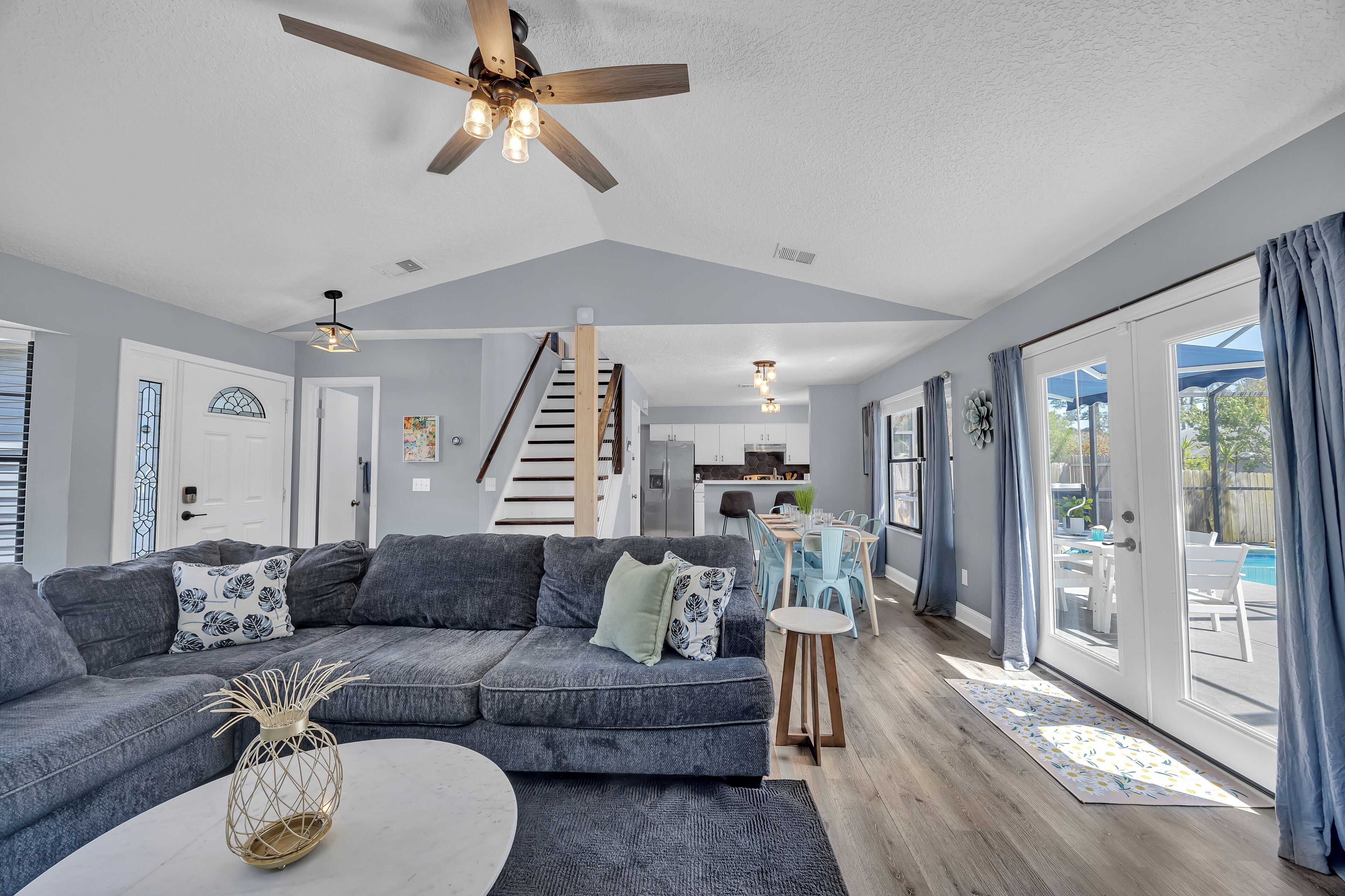 Smart TV, fireplace, offices