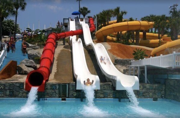 حمّام سباحة خارجي، حمّام سباحة مُدفَّأ