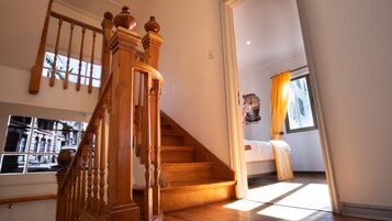 Standard Room, 1 Queen Bed | Hypo-allergenic bedding, in-room safe, individually decorated