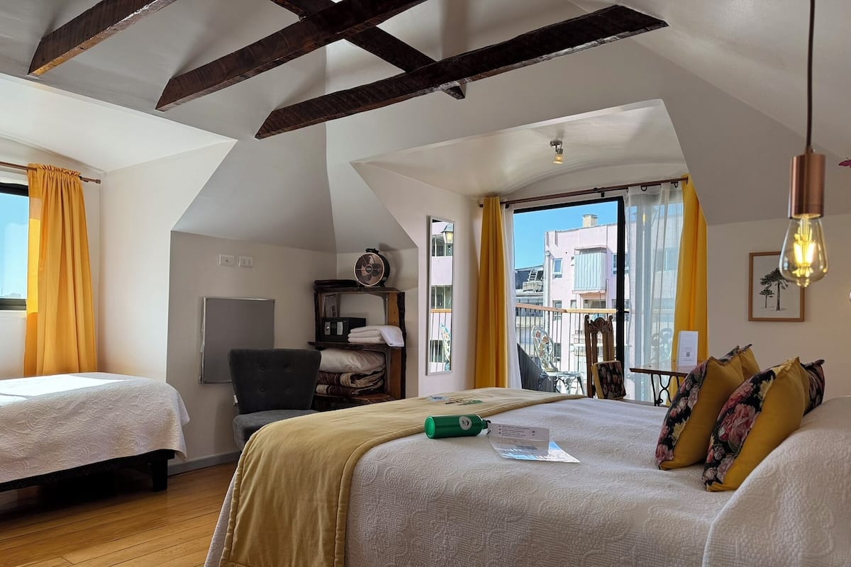 Dobbeltrom – deluxe | Allergitestet sengetøy, dundyner og senger med Select Comfort-madrass