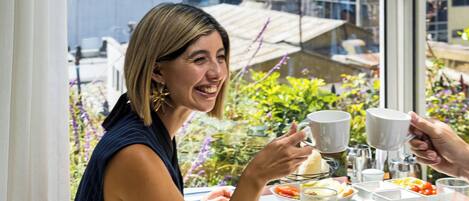 Desayuno continental incluido todos los días