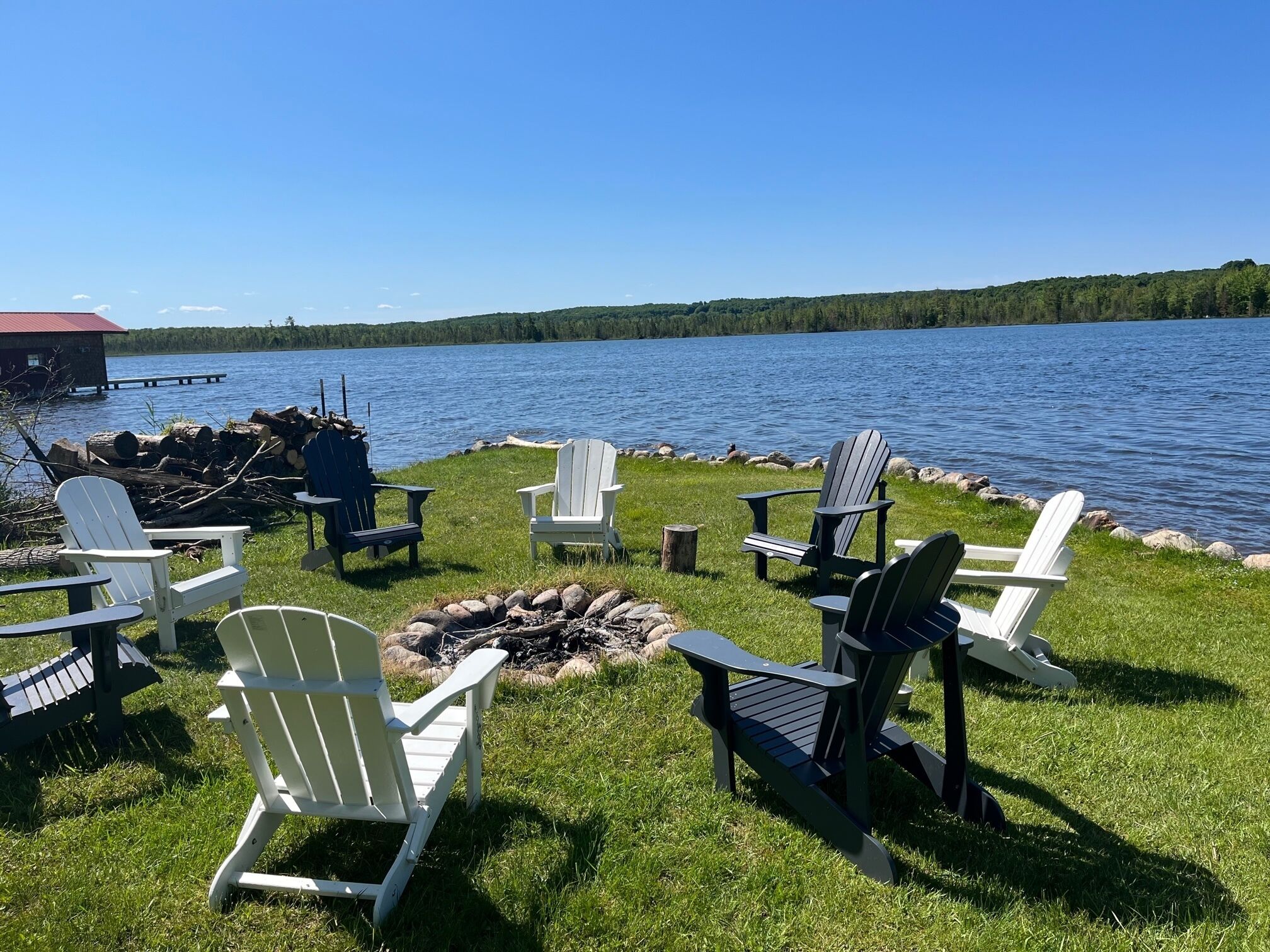 Lakefront Cottage on Clam Lake —access to Torch lake!