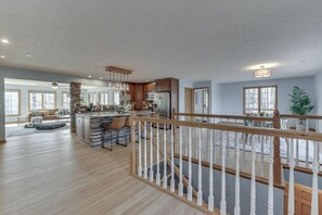 Interior - 4 Paws Getaway in Brown County (Columbus)