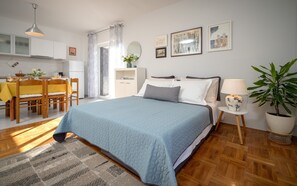 1 soverom, strykejern/-brett, wi-fi og sengetøy