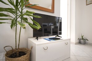 Interior - One bedroom apartment with terrace (Stari Grad)