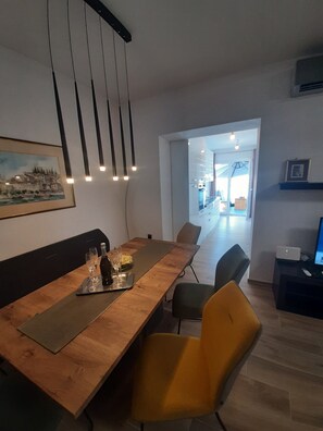 Dining - Apartments Borna - One Bedroom apartment with Terrace ( A2) (Drage)