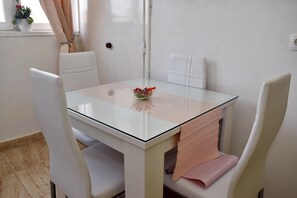 Dineren