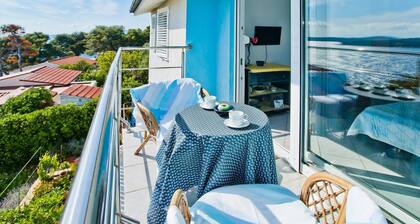 Cloud- Studio apartment with Balcony and Sea View