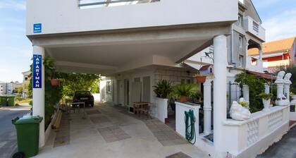Apartment Helena- spacious two bedroom apartment with terrace