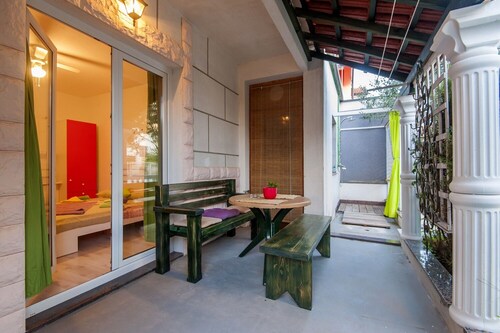 Apartment Helena- spacious two bedroom apartment with terrace