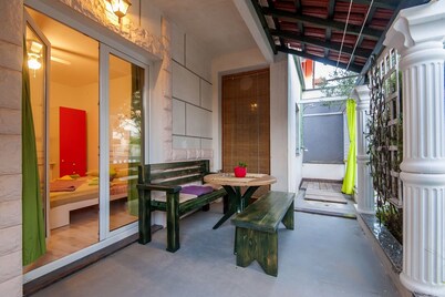 Apartment Helena- spacious two bedroom apartment with terrace