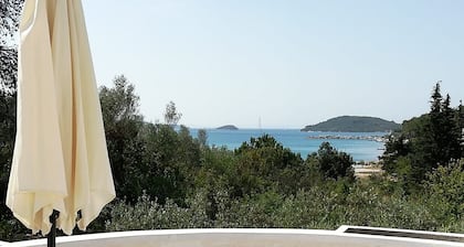 Longin Lamljana- Two bedroom apartment with seaview balcony