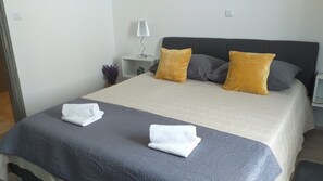 1 Schlafzimmer, Bügeleisen/Bügelbrett, WLAN, Bettwäsche