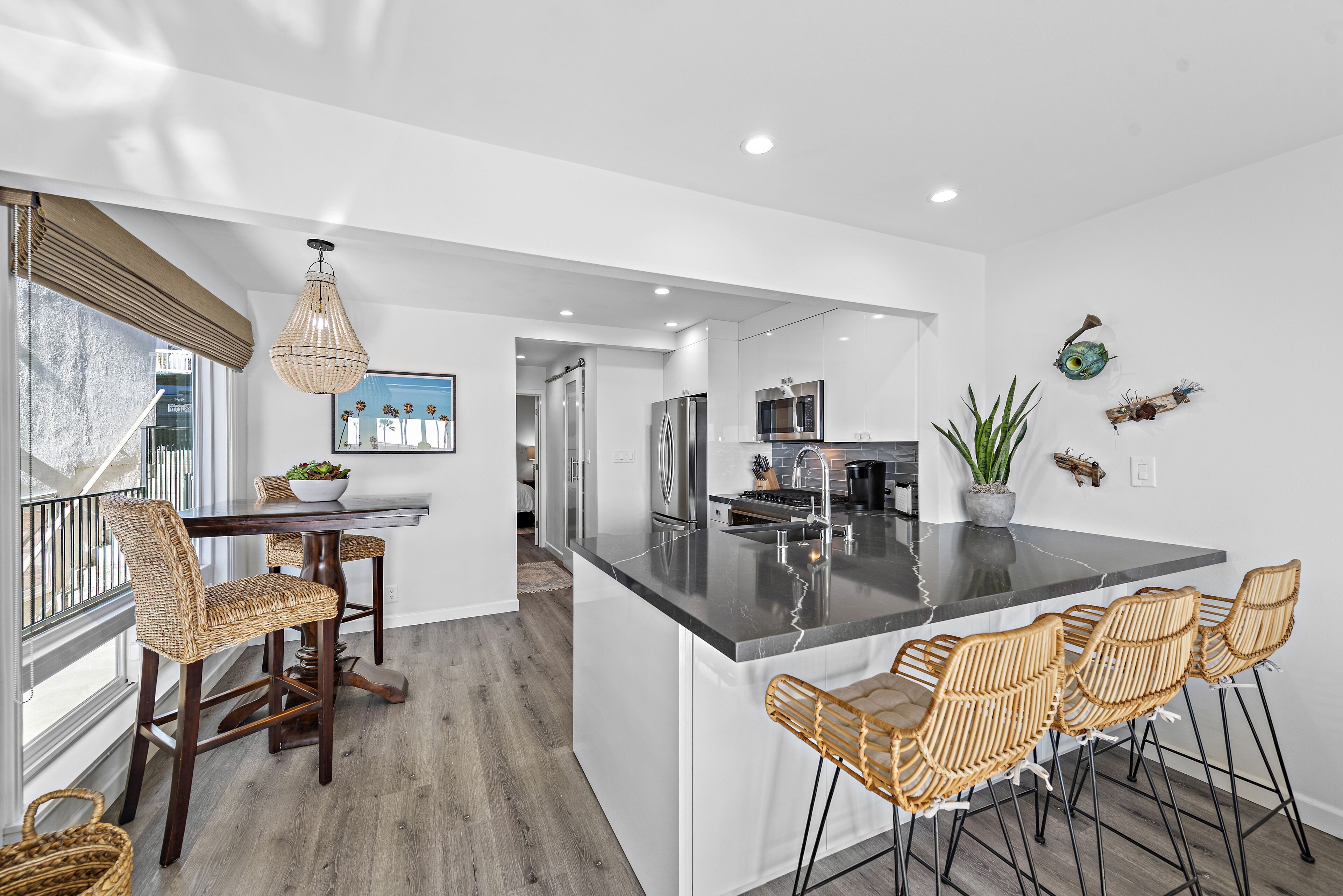 Swedishfish Beach Retreat - AC & parking!