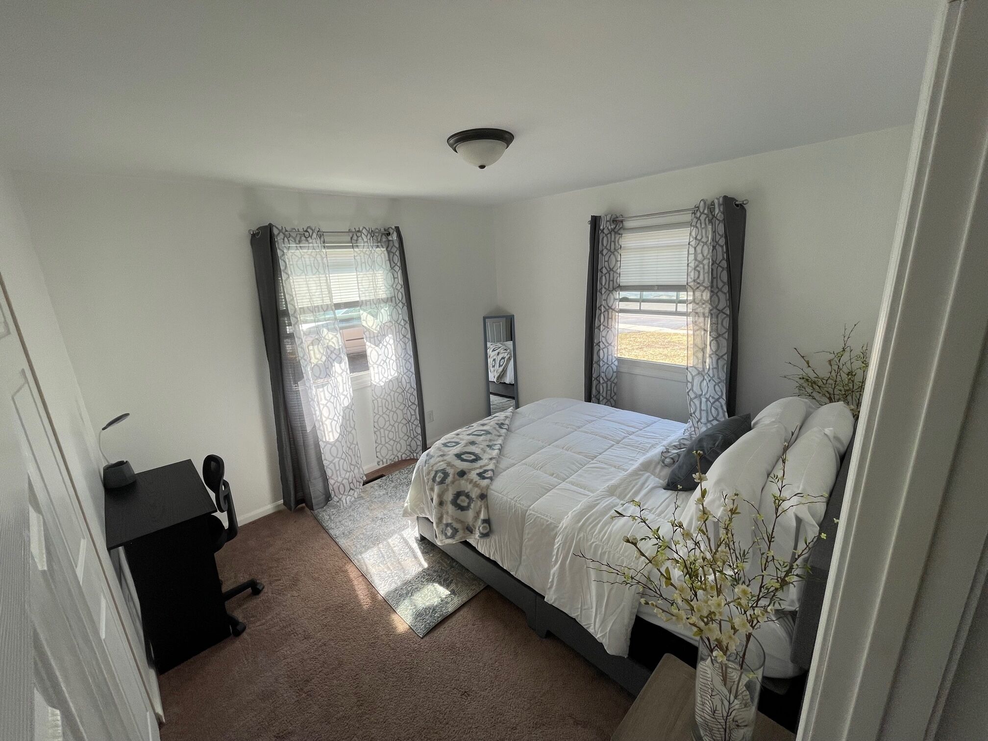 Charming Ranch in Quiet Neighborhood