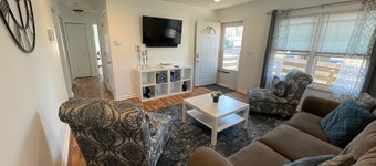 Charming Ranch in Quiet Neighborhood